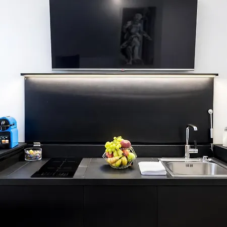 Lux- Spanish Steps 60a Exclusive Apartment