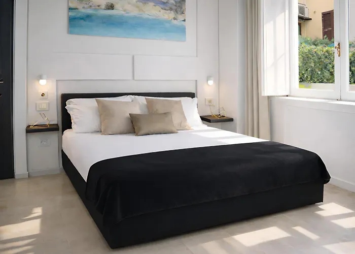 Lux- Spanish Steps 60a Exclusive *