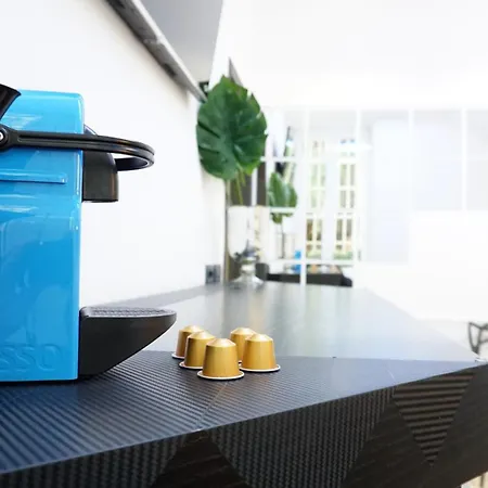 Lux- Spanish Steps 60a Exclusive